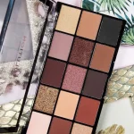 پالت سایه 15 رنگ رولوشن مدل Velvet Rose - Image 5